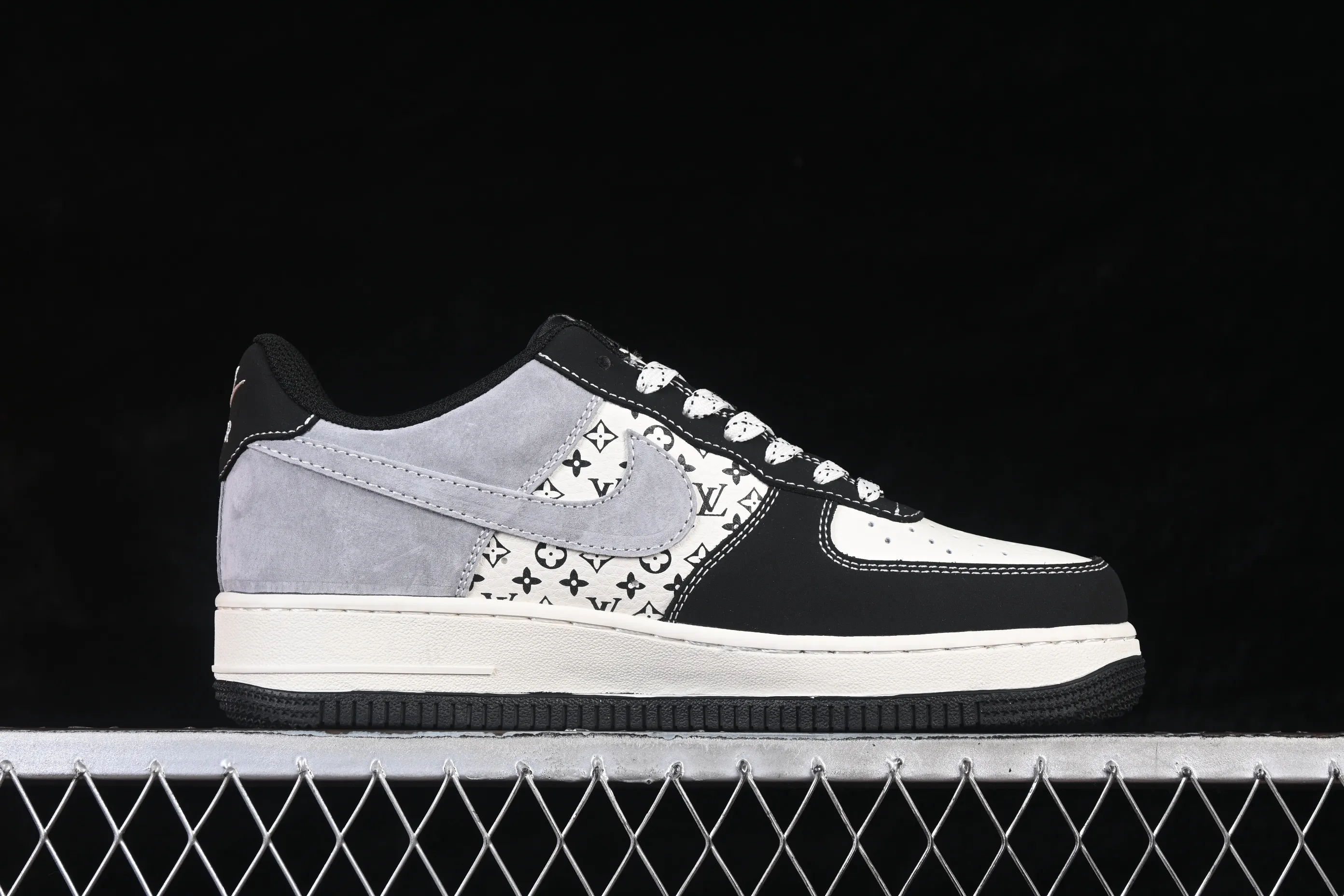 All categories Nk Air Force 1 Air Force series Nk Air Force 1 Low Air Force low-top Nike Air Force 1'07 Low black and white gray color Air Force 1 low-top casual sneakers KG6699-F28